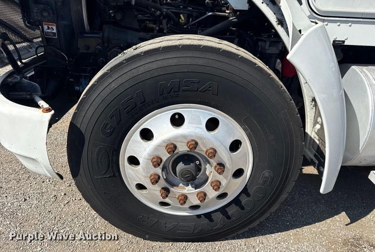 image for item NU9552 2017 Kenworth T370 vacuum truck