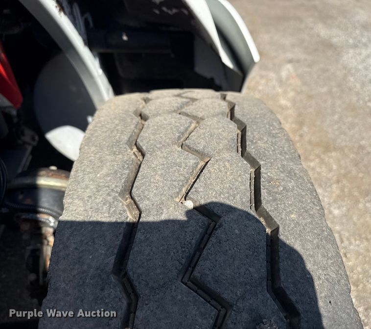 image for item NU9552 2017 Kenworth T370 vacuum truck