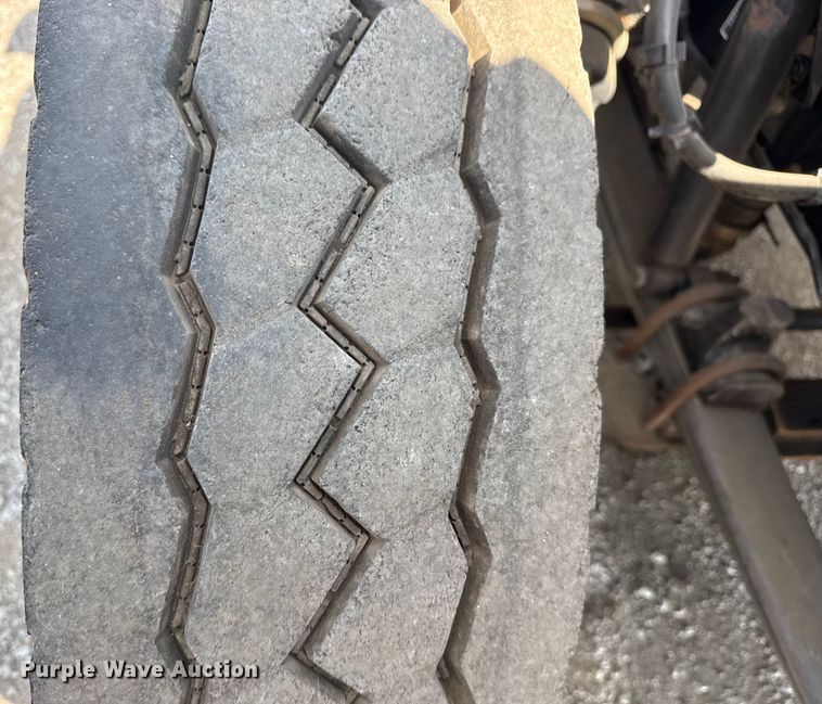 image for item NU9552 2017 Kenworth T370 vacuum truck