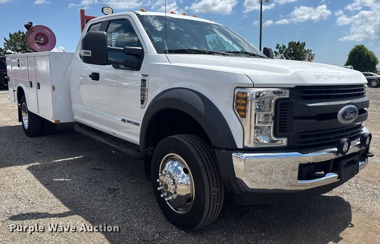 image for item NU9562 2019 Ford F550 Super Duty utility / service truck