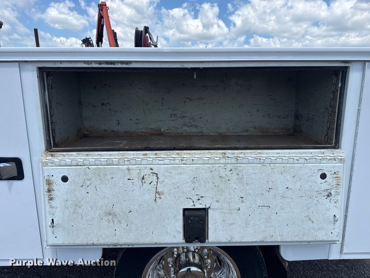 image for item NU9562 2019 Ford F550 Super Duty utility / service truck