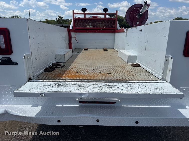 image for item NU9562 2019 Ford F550 Super Duty utility / service truck