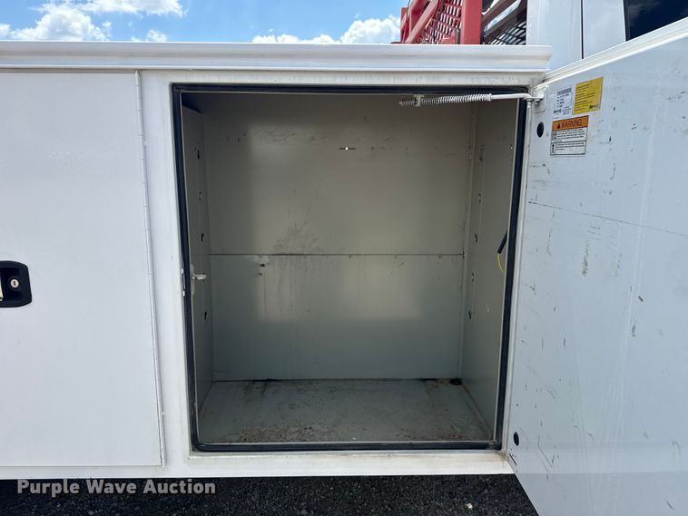 image for item NU9562 2019 Ford F550 Super Duty utility / service truck