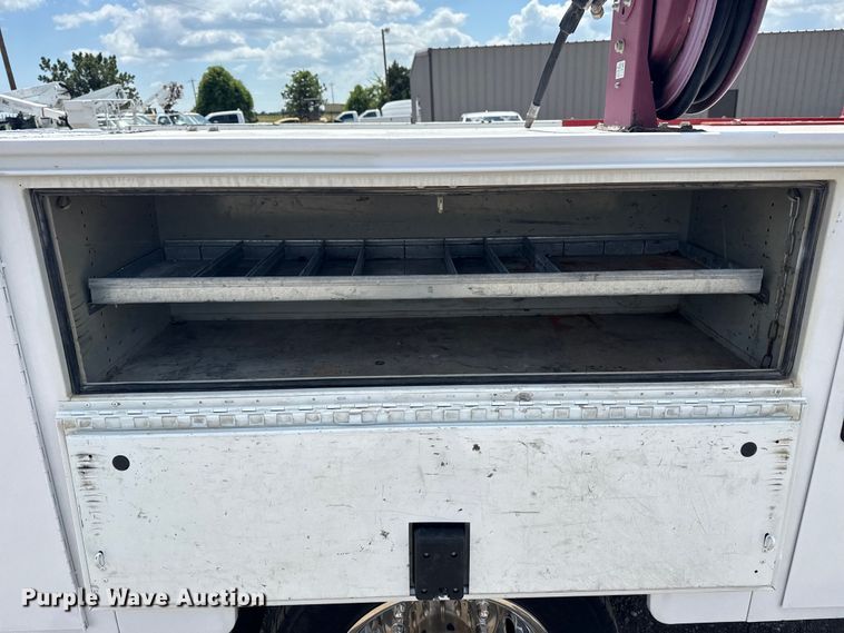 image for item NU9562 2019 Ford F550 Super Duty utility / service truck