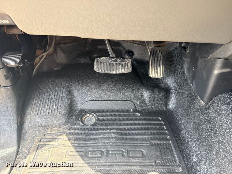 image for item NU9562 2019 Ford F550 Super Duty utility / service truck