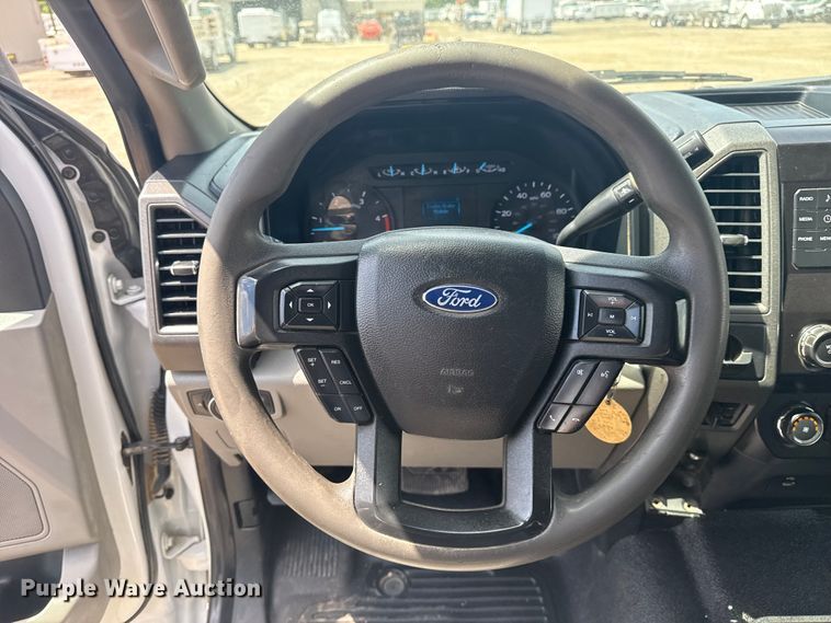 image for item NU9562 2019 Ford F550 Super Duty utility / service truck