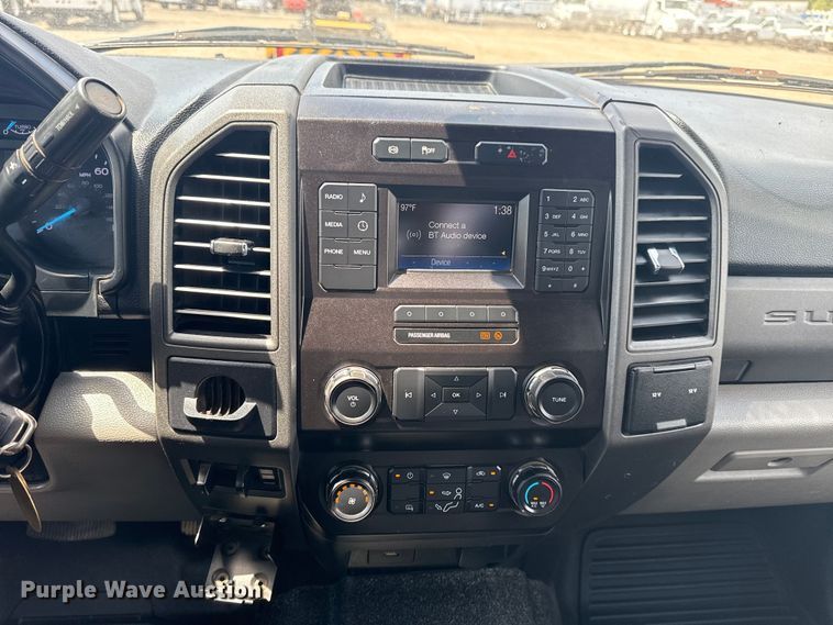 image for item NU9562 2019 Ford F550 Super Duty utility / service truck