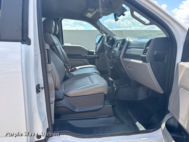 image for item NU9562 2019 Ford F550 Super Duty utility / service truck