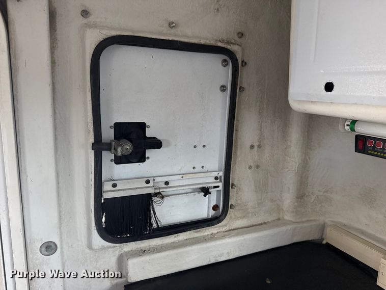 image for item NU9564 2008 Pelsue PODQWT-001 fiber optic splicing trailer