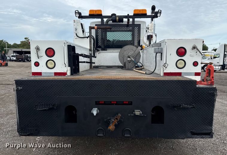 image for item NU9573 2012 Kenworth T370 utility / service truck