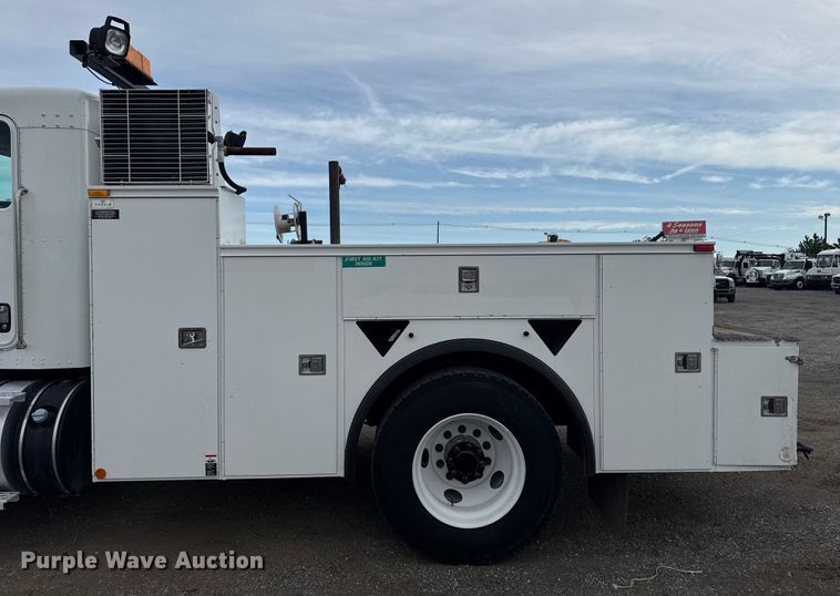 image for item NU9573 2012 Kenworth T370 utility / service truck