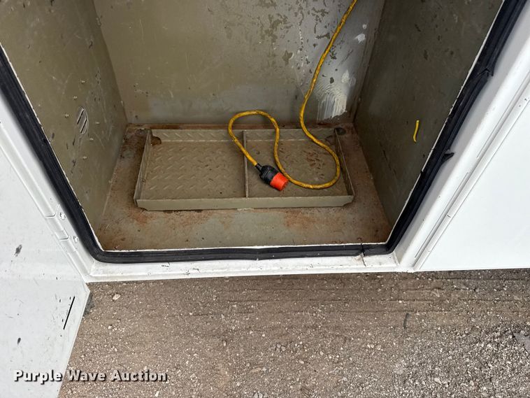 image for item NU9573 2012 Kenworth T370 utility / service truck