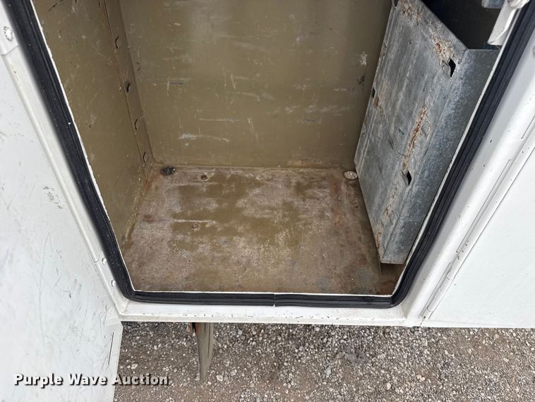 image for item NU9573 2012 Kenworth T370 utility / service truck