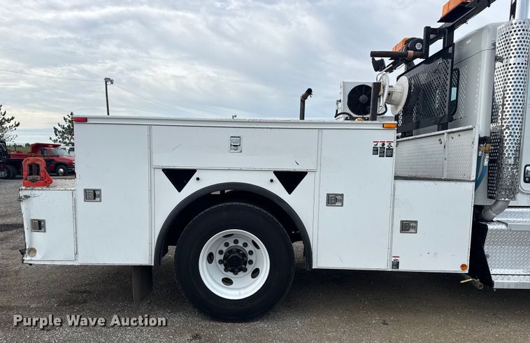 image for item NU9573 2012 Kenworth T370 utility / service truck