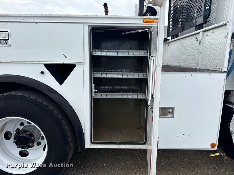 image for item NU9573 2012 Kenworth T370 utility / service truck