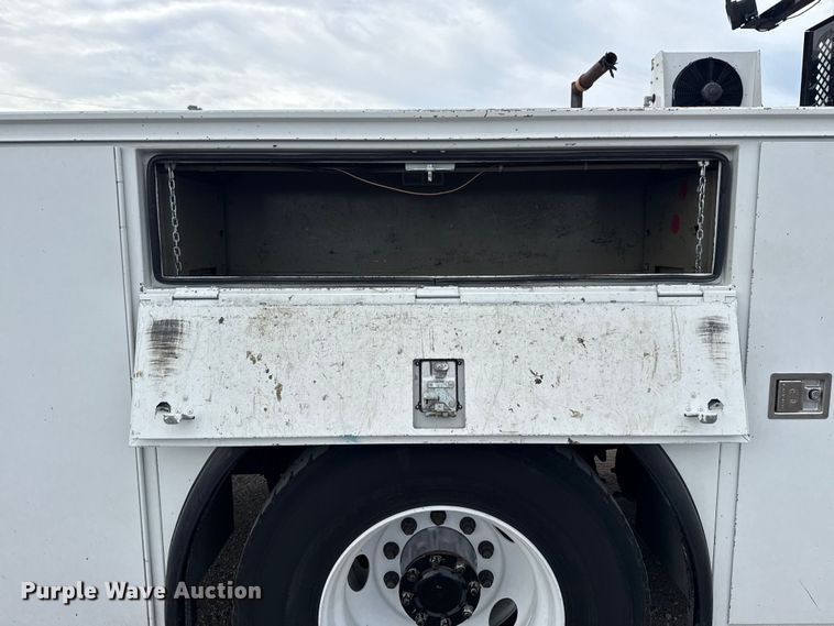 image for item NU9573 2012 Kenworth T370 utility / service truck