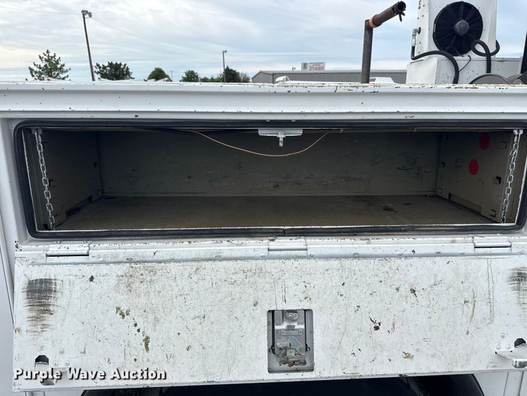 image for item NU9573 2012 Kenworth T370 utility / service truck