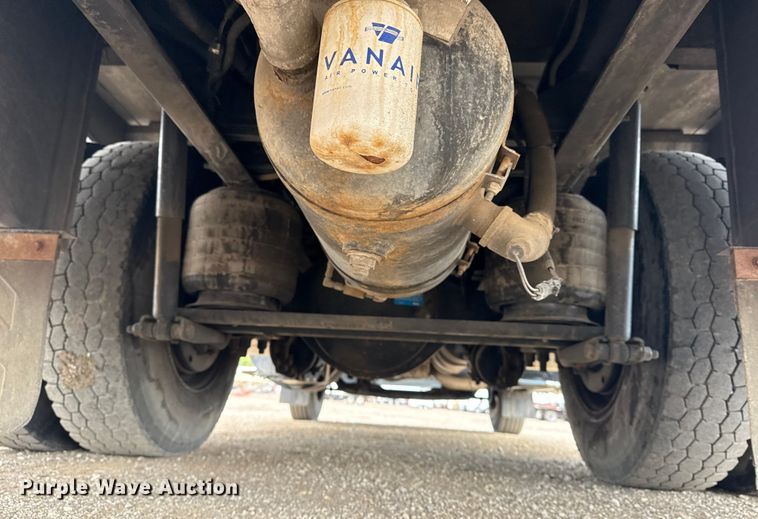 image for item NU9573 2012 Kenworth T370 utility / service truck