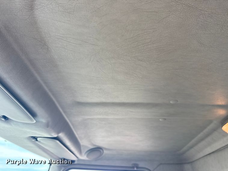 image for item NU9573 2012 Kenworth T370 utility / service truck