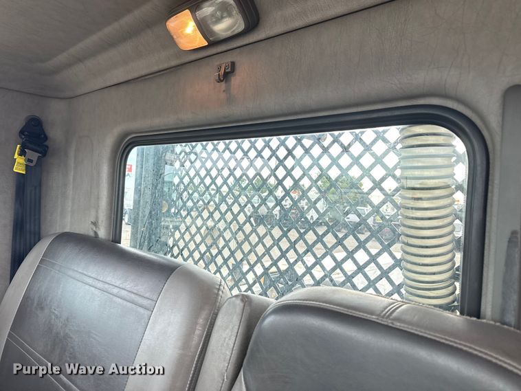 image for item NU9573 2012 Kenworth T370 utility / service truck