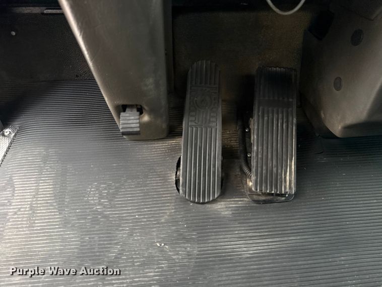 image for item NU9573 2012 Kenworth T370 utility / service truck