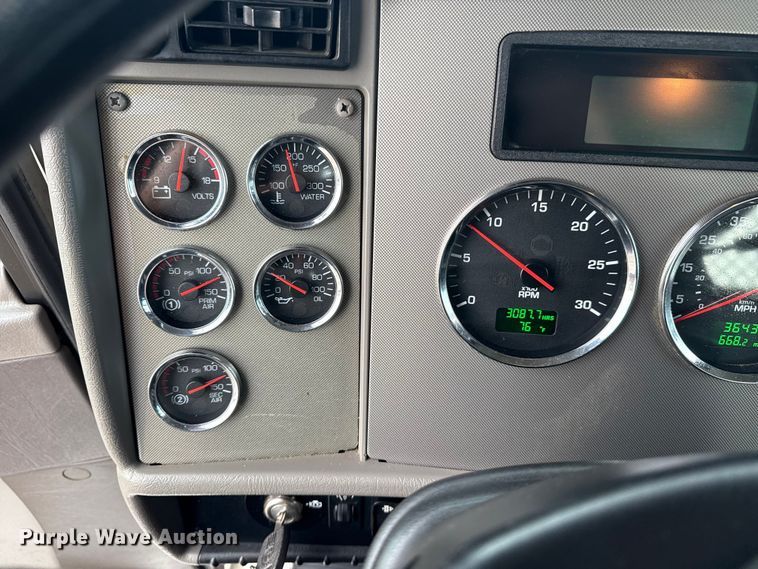 image for item NU9573 2012 Kenworth T370 utility / service truck