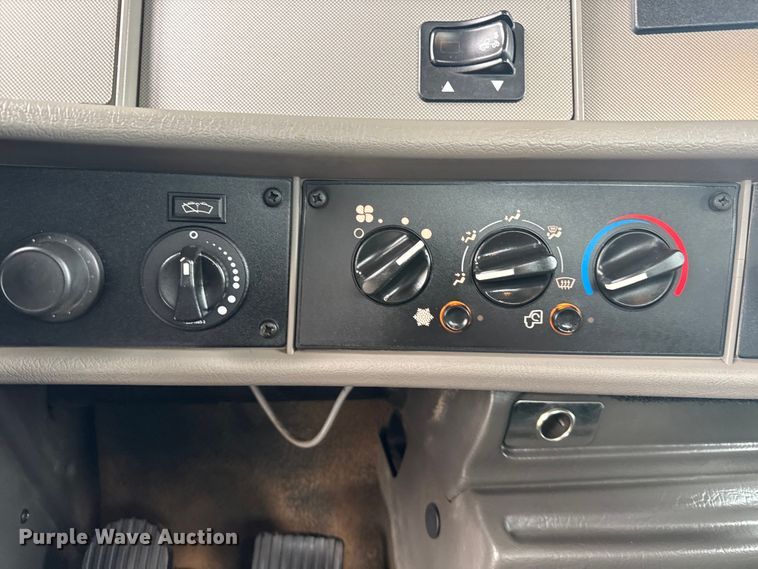 image for item NU9573 2012 Kenworth T370 utility / service truck