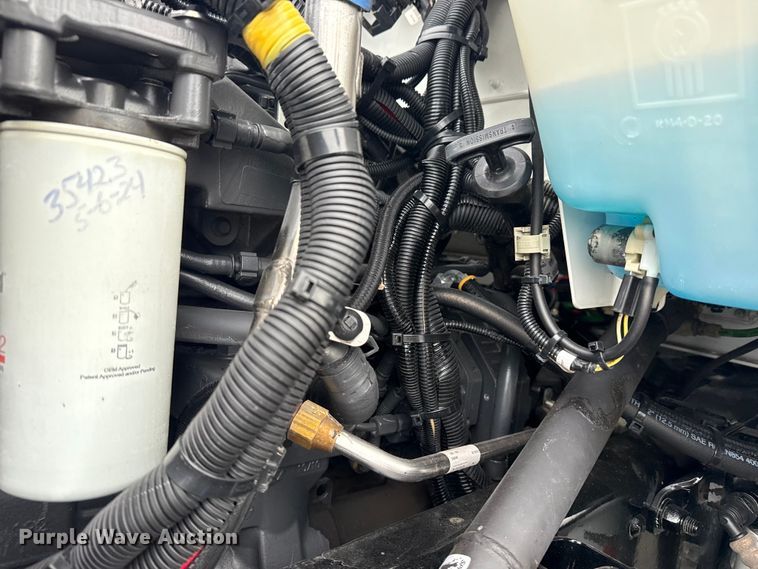 image for item NU9573 2012 Kenworth T370 utility / service truck