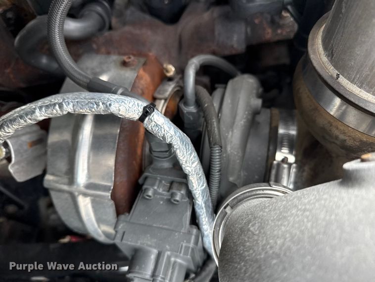 image for item NU9573 2012 Kenworth T370 utility / service truck