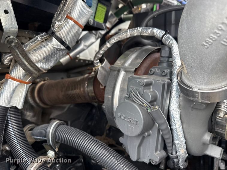 image for item NU9573 2012 Kenworth T370 utility / service truck