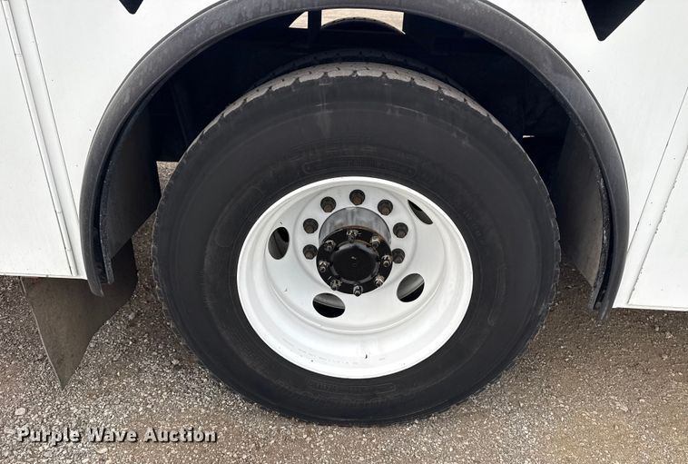 image for item NU9573 2012 Kenworth T370 utility / service truck