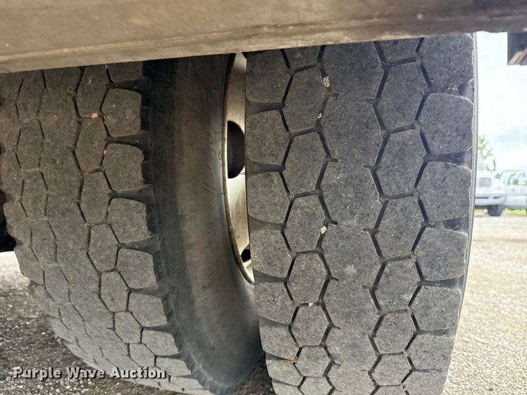 image for item NU9573 2012 Kenworth T370 utility / service truck