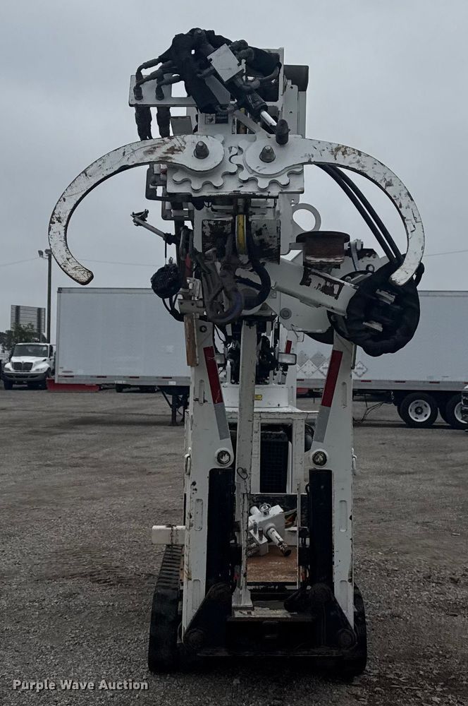 image for item NU9583 2014 SDP EZ Hauler 55M mini digger derrick