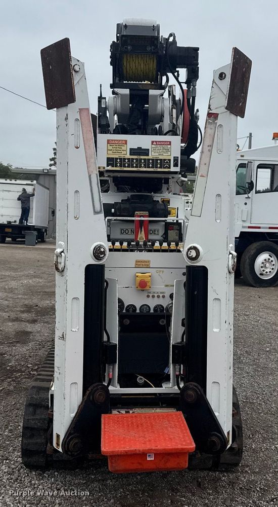 image for item NU9583 2014 SDP EZ Hauler 55M mini digger derrick