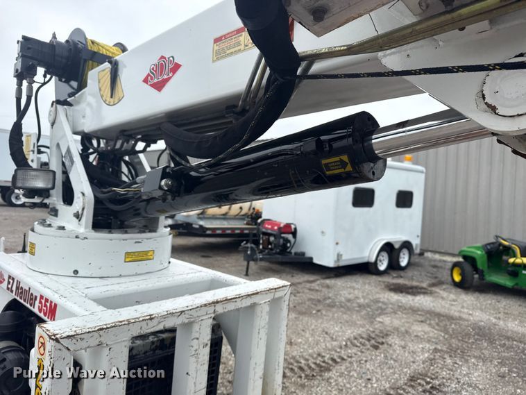 image for item NU9583 2014 SDP EZ Hauler 55M mini digger derrick