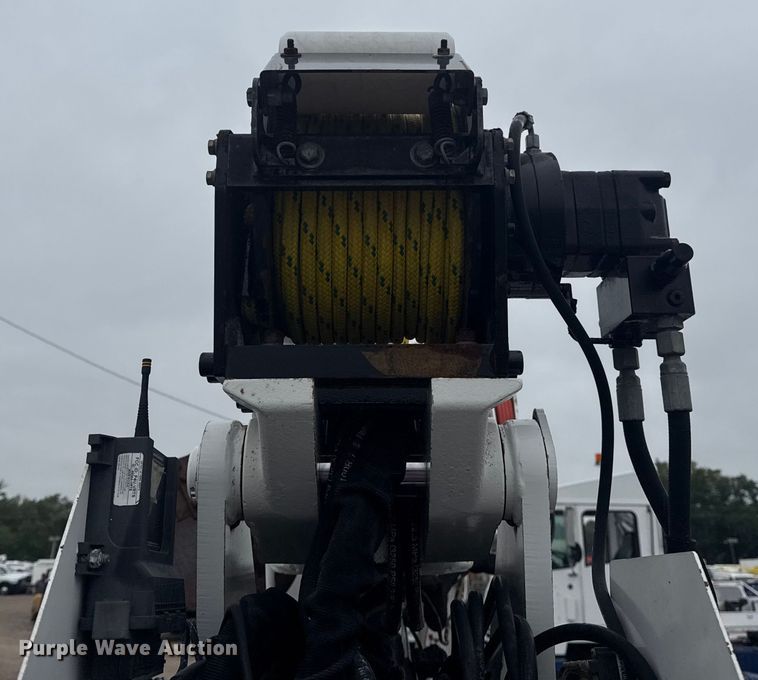 image for item NU9583 2014 SDP EZ Hauler 55M mini digger derrick