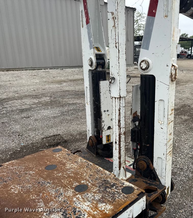 image for item NU9583 2014 SDP EZ Hauler 55M mini digger derrick