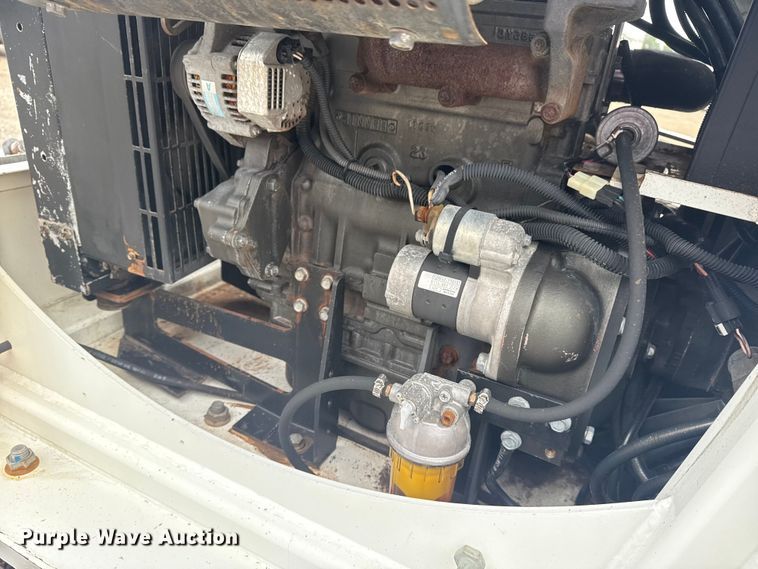 image for item NU9583 2014 SDP EZ Hauler 55M mini digger derrick