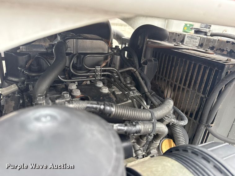 image for item NU9583 2014 SDP EZ Hauler 55M mini digger derrick