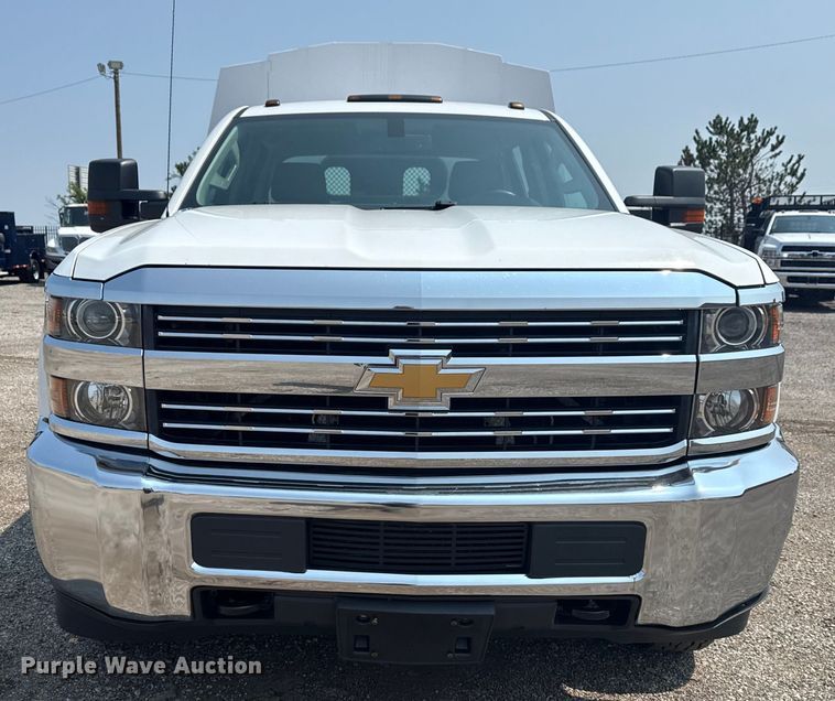 image for item NU9591 2016 Chevrolet Silverado 3500HD Crew Cab utility bed pickup truck