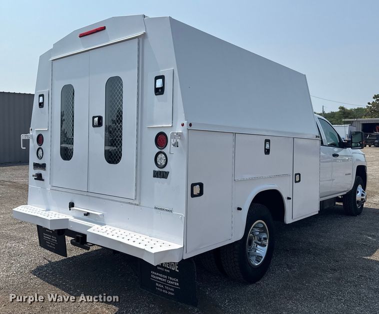 image for item NU9591 2016 Chevrolet Silverado 3500HD Crew Cab utility bed pickup truck