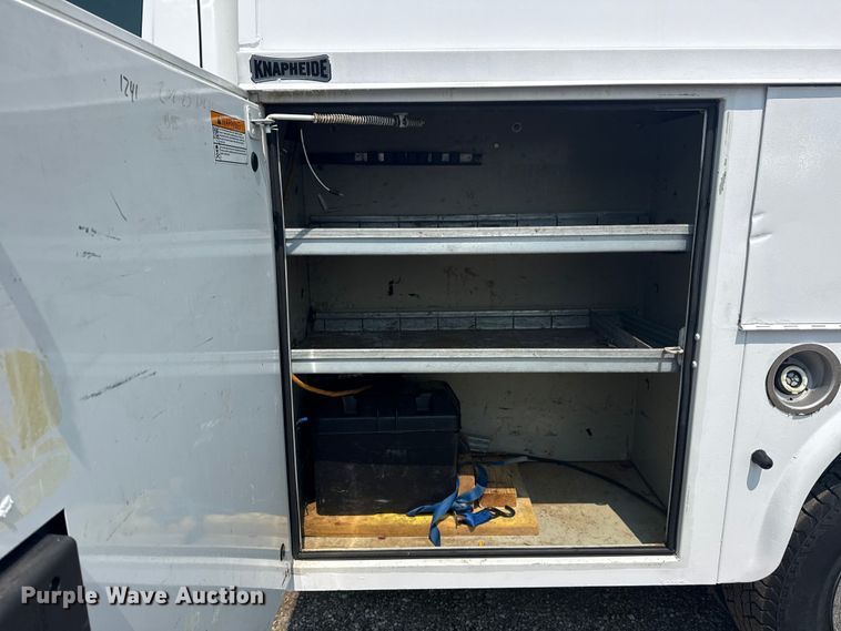 image for item NU9591 2016 Chevrolet Silverado 3500HD Crew Cab utility bed pickup truck