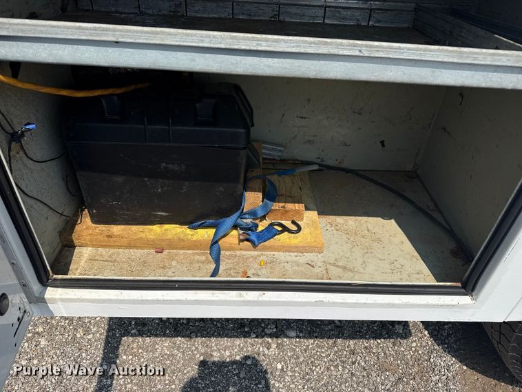 image for item NU9591 2016 Chevrolet Silverado 3500HD Crew Cab utility bed pickup truck