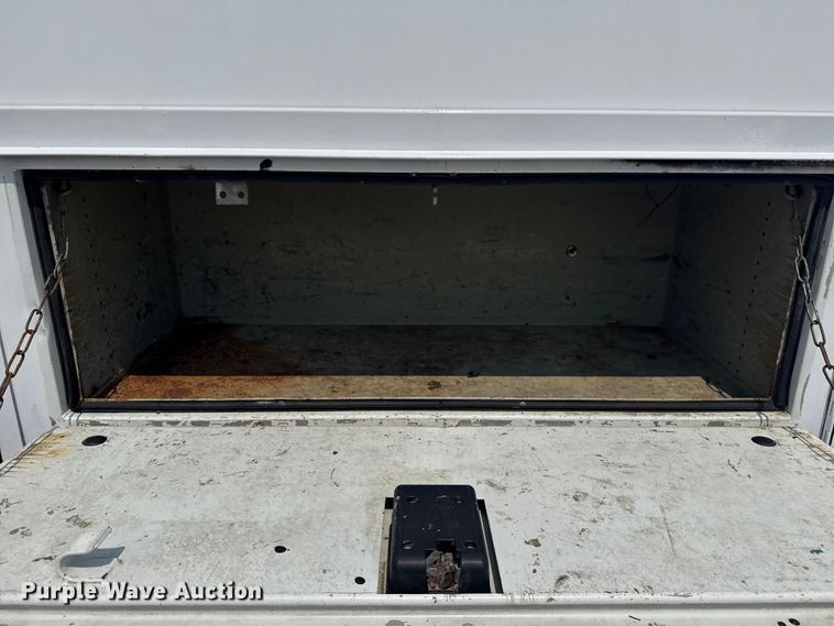 image for item NU9591 2016 Chevrolet Silverado 3500HD Crew Cab utility bed pickup truck