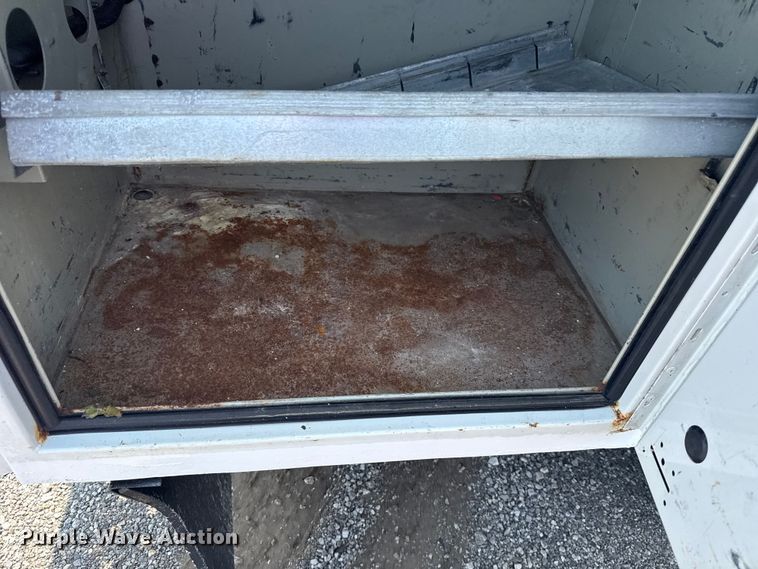 image for item NU9591 2016 Chevrolet Silverado 3500HD Crew Cab utility bed pickup truck