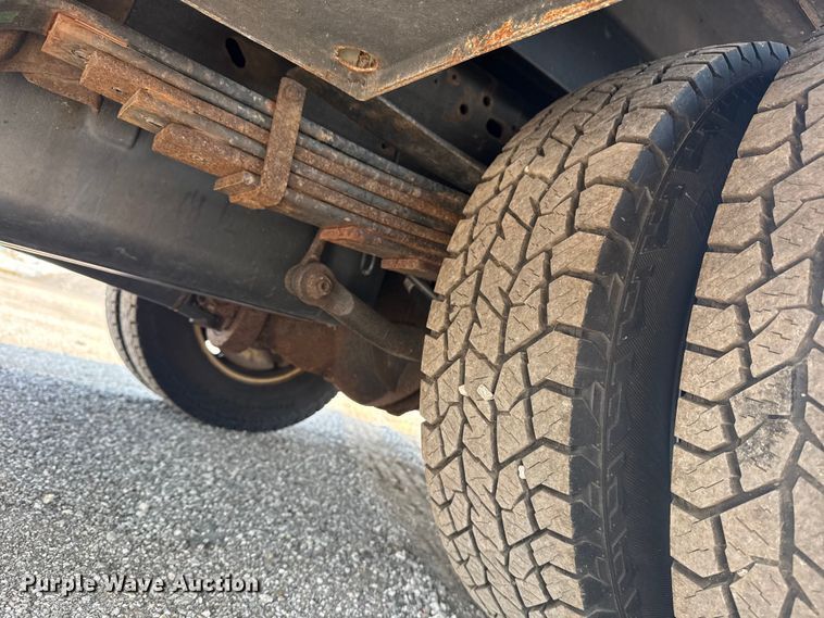 image for item NU9591 2016 Chevrolet Silverado 3500HD Crew Cab utility bed pickup truck