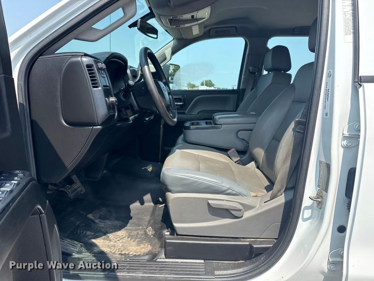 image for item NU9591 2016 Chevrolet Silverado 3500HD Crew Cab utility bed pickup truck