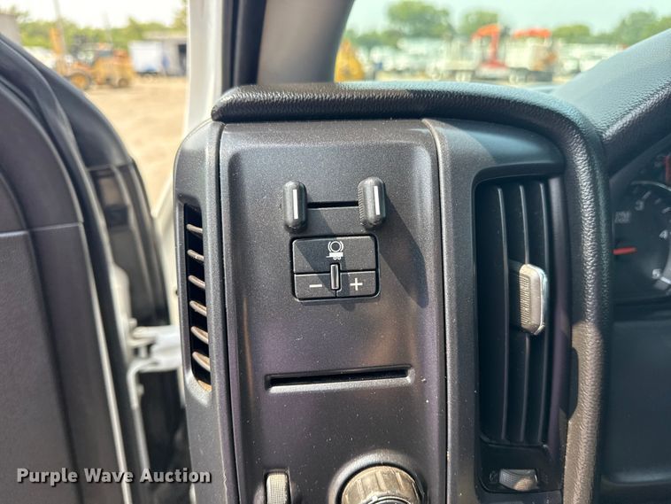 image for item NU9591 2016 Chevrolet Silverado 3500HD Crew Cab utility bed pickup truck