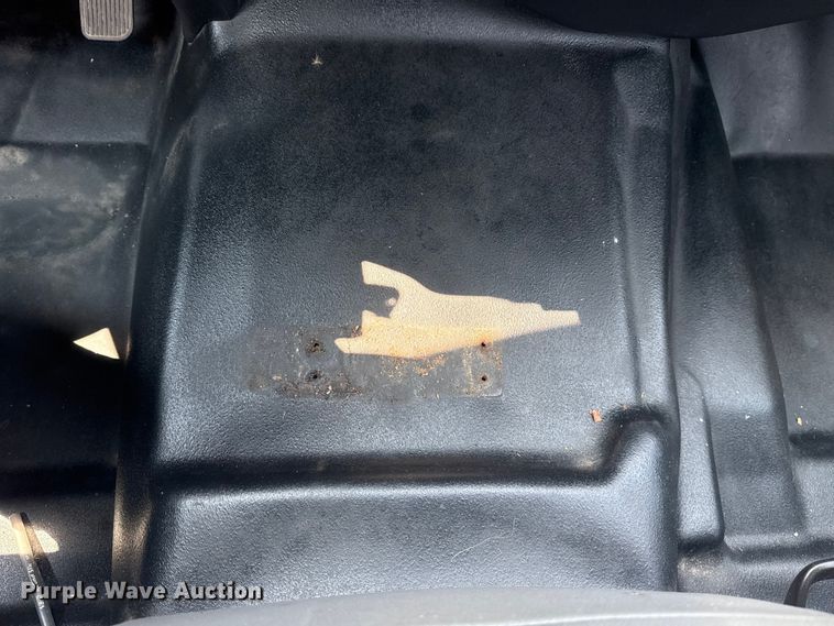 image for item NU9591 2016 Chevrolet Silverado 3500HD Crew Cab utility bed pickup truck