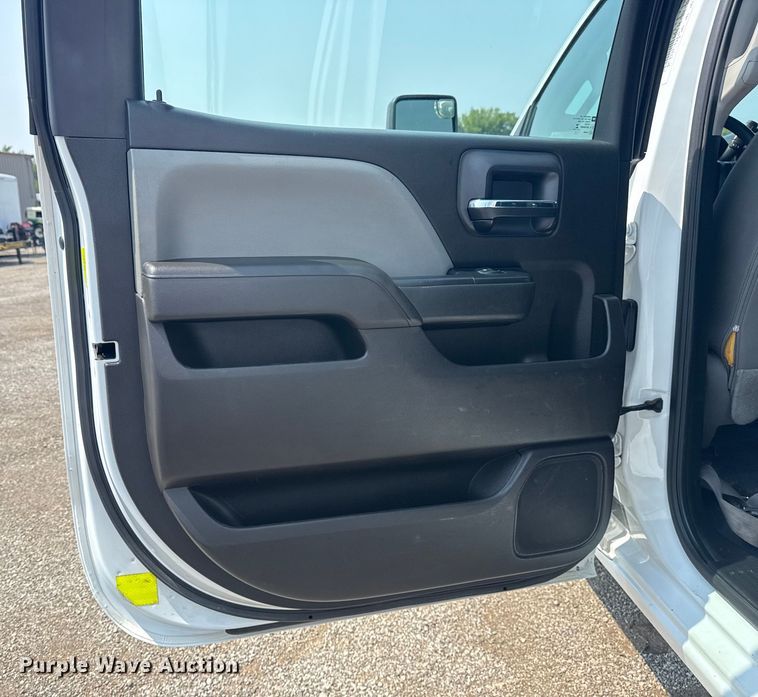 image for item NU9591 2016 Chevrolet Silverado 3500HD Crew Cab utility bed pickup truck